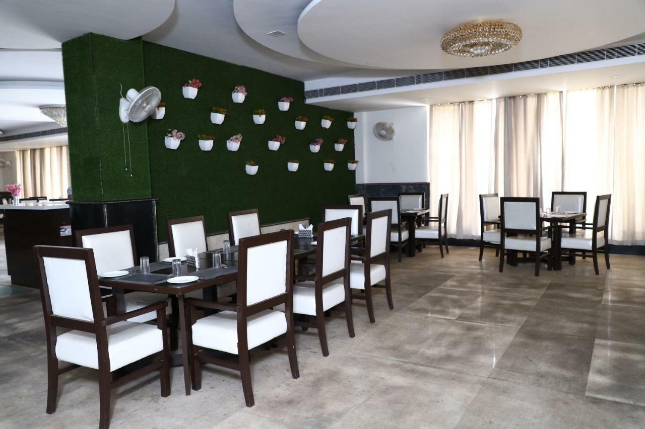 Diwan Hotel And Restaurant Surkhi Exteriör bild