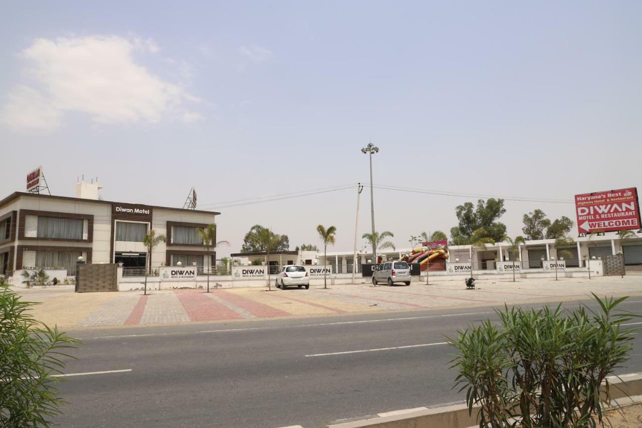 Diwan Hotel And Restaurant Surkhi Exteriör bild