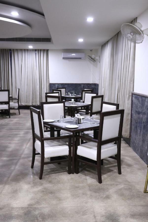 Diwan Hotel And Restaurant Surkhi Exteriör bild